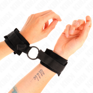 Plüsch-Handschellen mit O-Ring – Schwarz – verstellbar – 15–25 cm