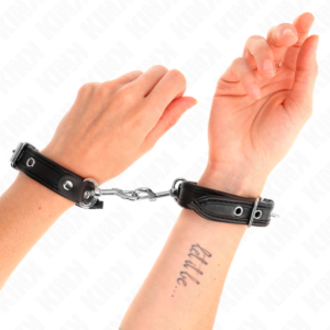 Handgelenkmanschetten mit Nieten – Schwarz – verstellbar – 16–22 cm × 2 cm